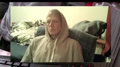 bremer64 online show from November 11, 2025, 9:09 am