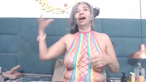 Snapshot of brenda_velasquez chatting on April 19, 2026, 6:21 pm BRENDA VELASQUEZ online show from April 19, 2026, 6:21 pm