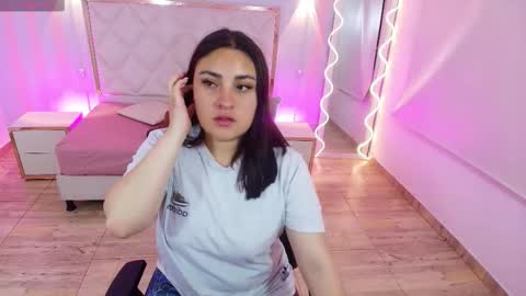 BRENDDA  online show from December 3, 2025, 3:14 am