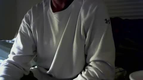Snapshot of brett_burg412 chatting on December 17, 2024, 3:39 am Brett online show from December 17, 2024, 3:39 am