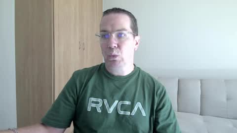 Brett online show from April 18, 2026, 9:35 am