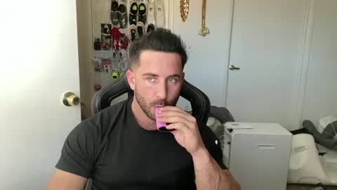 Snapshot of brettmycles chatting on June 25, 2026, 9:08 pm Brett Mycles online show from June 25, 2026, 9:08 pm