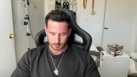 Snapshot of brettmycles chatting on July 11, 2026, 7:27 pm Brett Mycles online show from July 11, 2026, 7:27 pm