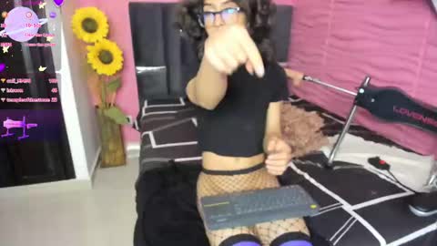 Snapshot of bri_lopez chatting on December 13, 2024, 8:51 am bri_lopez online show from December 13, 2024, 8:51 am