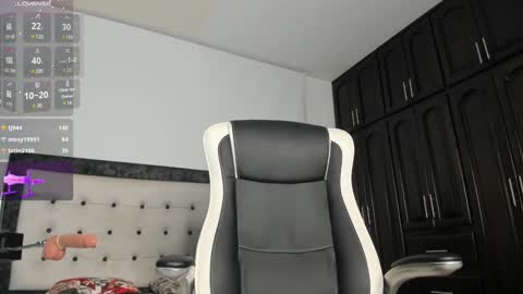 Snapshot of bri_lopez chatting on January 7, 2025, 5:01 am bri_lopez online show from January 7, 2025, 5:01 am