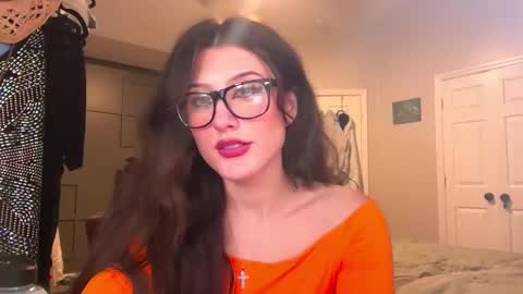 Brianna3 online show from November 1, 2025, 6:04 am