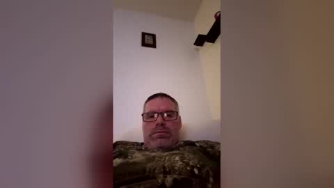 Snapshot of brian38431 chatting on December 15, 2025, 12:31 pm brian38431 online show from December 15, 2025, 12:31 pm