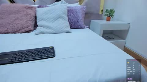 Brianna  online show from October 30, 2025, 11:44 am