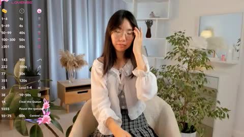 Hanna online show from October 4, 2025, 3:21 pm