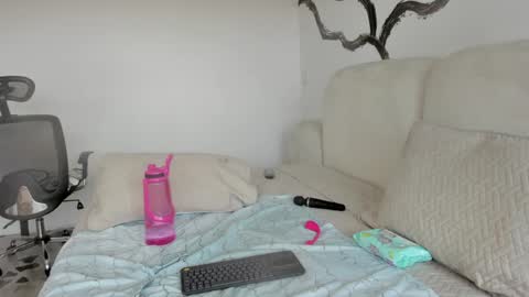    online show from January 17, 2025, 6:23 pm