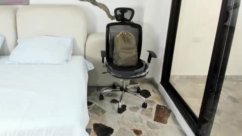    online show from March 9, 2025, 12:31 pm