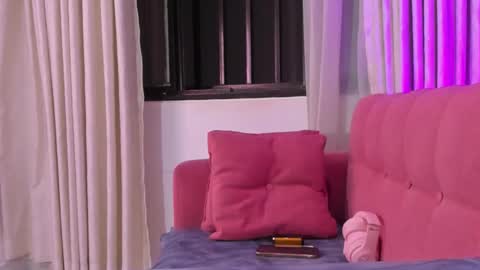    online show from November 29, 2025, 9:01 am