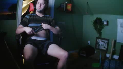 Briefsman online show from December 21, 2025, 4:52 am