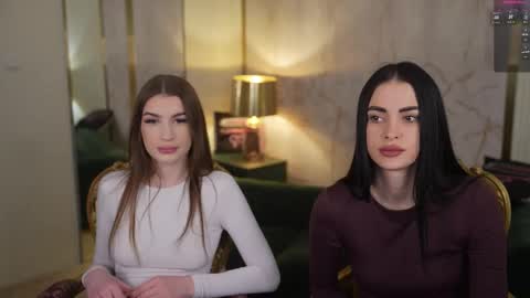 Snapshot of bright_diamonds_054 chatting on December 3, 2025, 11:52 am Diamonds Girls online show from December 3, 2025, 11:52 am