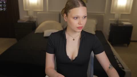 Diamonds Girls online show from July 7, 2026, 8:24 pm