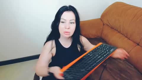 Snapshot of brilliantegirl_ chatting on February 4, 2026, 10:32 am brilliantegirl_ online show from February 4, 2026, 10:32 am