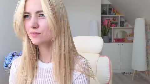 Vi. online show from February 13, 2025, 10:44 am