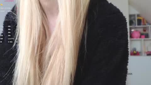 Vi. online show from March 9, 2025, 11:25 am