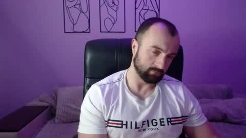 brindlefly69 online show from December 22, 2025, 11:29 am