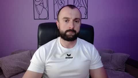 brindlefly69 online show from April 8, 2026, 10:26 am