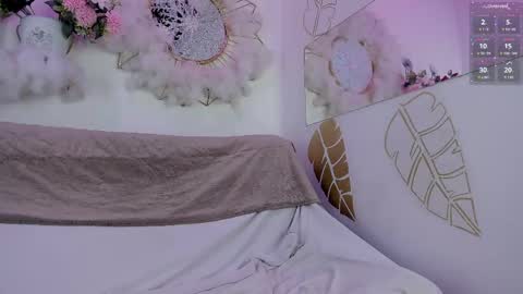 BritannyClaire online show from May 7, 2026, 5:13 am