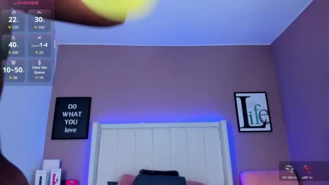 Britany online show from December 1, 2025, 7:41 pm