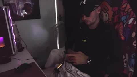 Snapshot of britishbigdick_ chatting on September 18, 2025, 12:29 pm britishbigdick_ online show from September 18, 2025, 12:29 pm