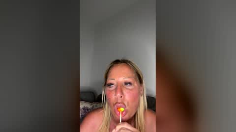 britishcumslut_10 online show from April 20, 2026, 9:05 pm