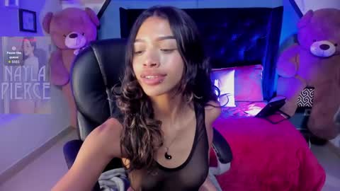 Snapshot of britney_collins_ chatting on May 29, 2026, 2:26 pm britney_collins_ online show from May 29, 2026, 2:26 pm