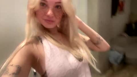 Snapshot of britneycherry08 chatting on May 31, 2026, 4:20 am britneycherry08 online show from May 31, 2026, 4:20 am