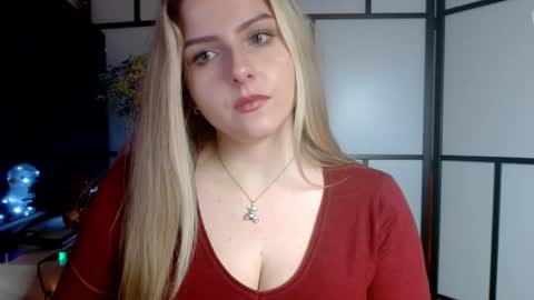 Snapshot of britneyglow chatting on December 26, 2024, 7:27 pm BritneyGlow online show from December 26, 2024, 7:27 pm