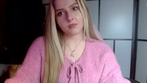 Snapshot of britneyglow chatting on December 28, 2024, 1:29 am BritneyGlow online show from December 28, 2024, 1:29 am