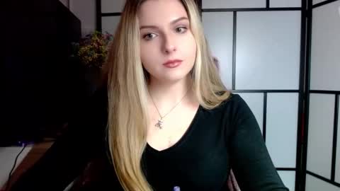 Snapshot of britneyglow chatting on January 27, 2025, 1:59 am BritneyGlow online show from January 27, 2025, 1:59 am