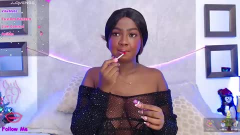 brittany 25 years old  happy as a worm  online show from December 29, 2024, 9:39 am