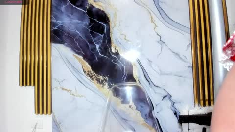 brittanyy20 online show from April 10, 2026, 8:41 am