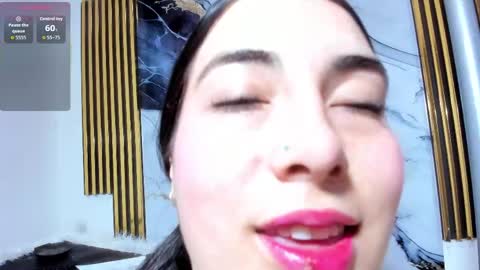 brittanyy20 online show from April 18, 2026, 9:02 am