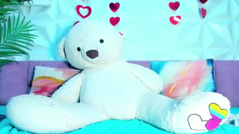 BRIYIT     online show from March 26, 2026, 4:40 am