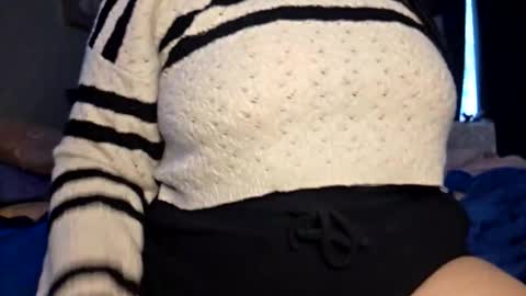 brkenprincess81 online show from February 26, 2026, 12:09 am