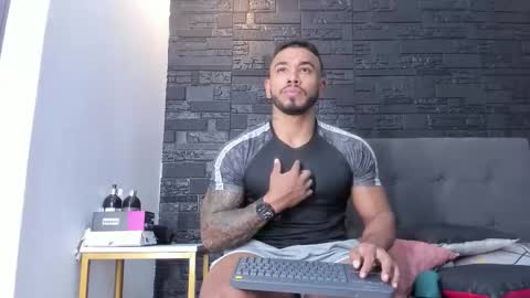 Snapshot of brock_hurn chatting on November 2, 2025, 8:33 pm brock_hurn online show from November 2, 2025, 8:33 pm