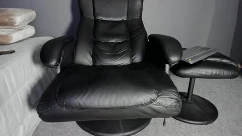 Snapshot of brockhurn_ chatting on April 28, 2026, 2:27 am brockhurn_ online show from April 28, 2026, 2:27 am