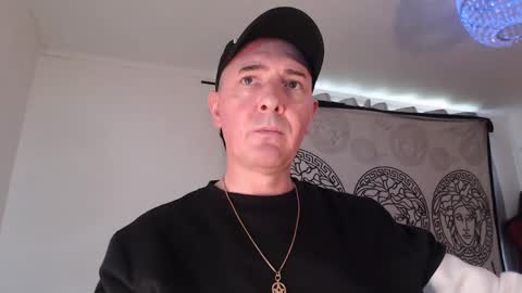 Snapshot of brodiecagney chatting on November 10, 2025, 12:26 pm brodiecagney online show from November 10, 2025, 12:26 pm