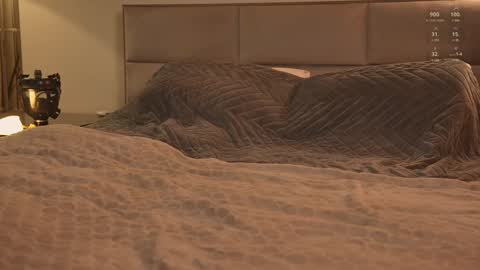 Snapshot of bronnica chatting on February 5, 2025, 4:03 pm Anna online show from February 5, 2025, 4:03 pm