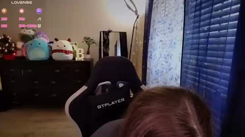 brookebee online show from November 22, 2025, 10:09 pm