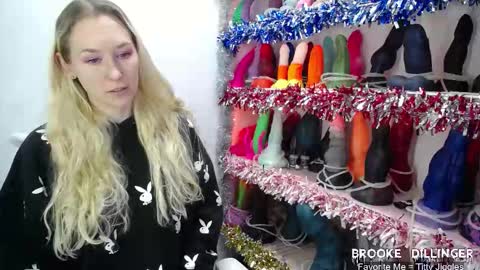 Brooke1993 online show from December 15, 2025, 7:51 pm