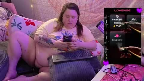 Snapshot of brookenicole3 chatting on April 21, 2026, 3:35 am Madam Brooke online show from April 21, 2026, 3:35 am