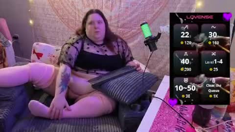Snapshot of brookenicole3 chatting on April 23, 2026, 1:29 am Madam Brooke online show from April 23, 2026, 1:29 am