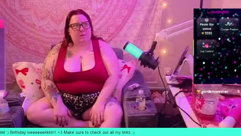 Snapshot of brookenicole3 chatting on May 22, 2026, 11:54 pm Madam Brooke online show from May 22, 2026, 11:54 pm