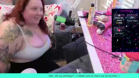 Snapshot of brookenicole3 chatting on May 23, 2026, 5:06 pm Madam Brooke online show from May 23, 2026, 5:06 pm