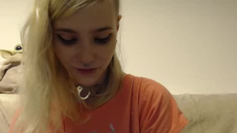 brookewylde_20 online show from December 17, 2025, 4:57 pm