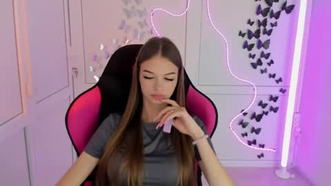 Snapshot of brooklunglow_ chatting on July 29, 2026, 1:09 pm Vlada online show from July 29, 2026, 1:09 pm